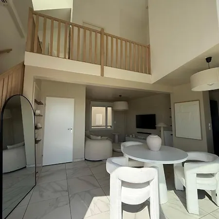 Maison Sur Le Toit Elegante & Lumineuse